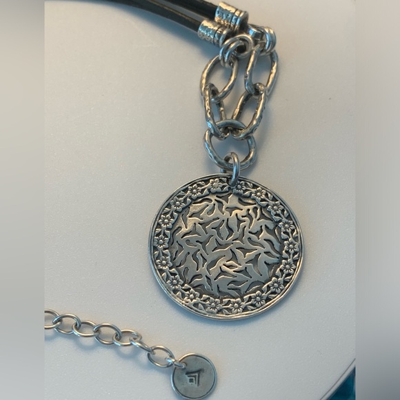 Silpada Vintage Sterling & Leather Sunburst Filigree Necklace - Picture 3 of 15